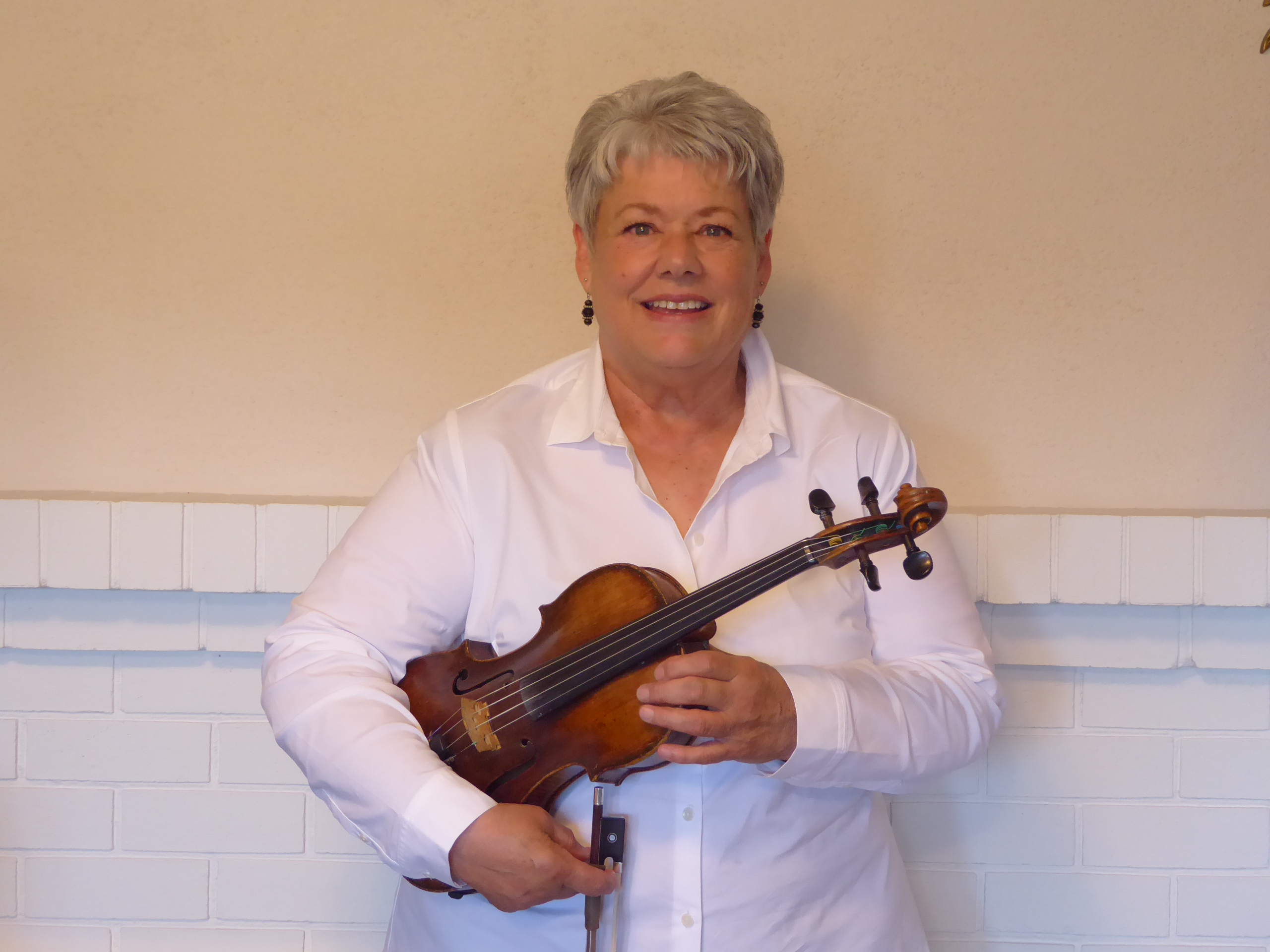 Deepwood Strings Laura